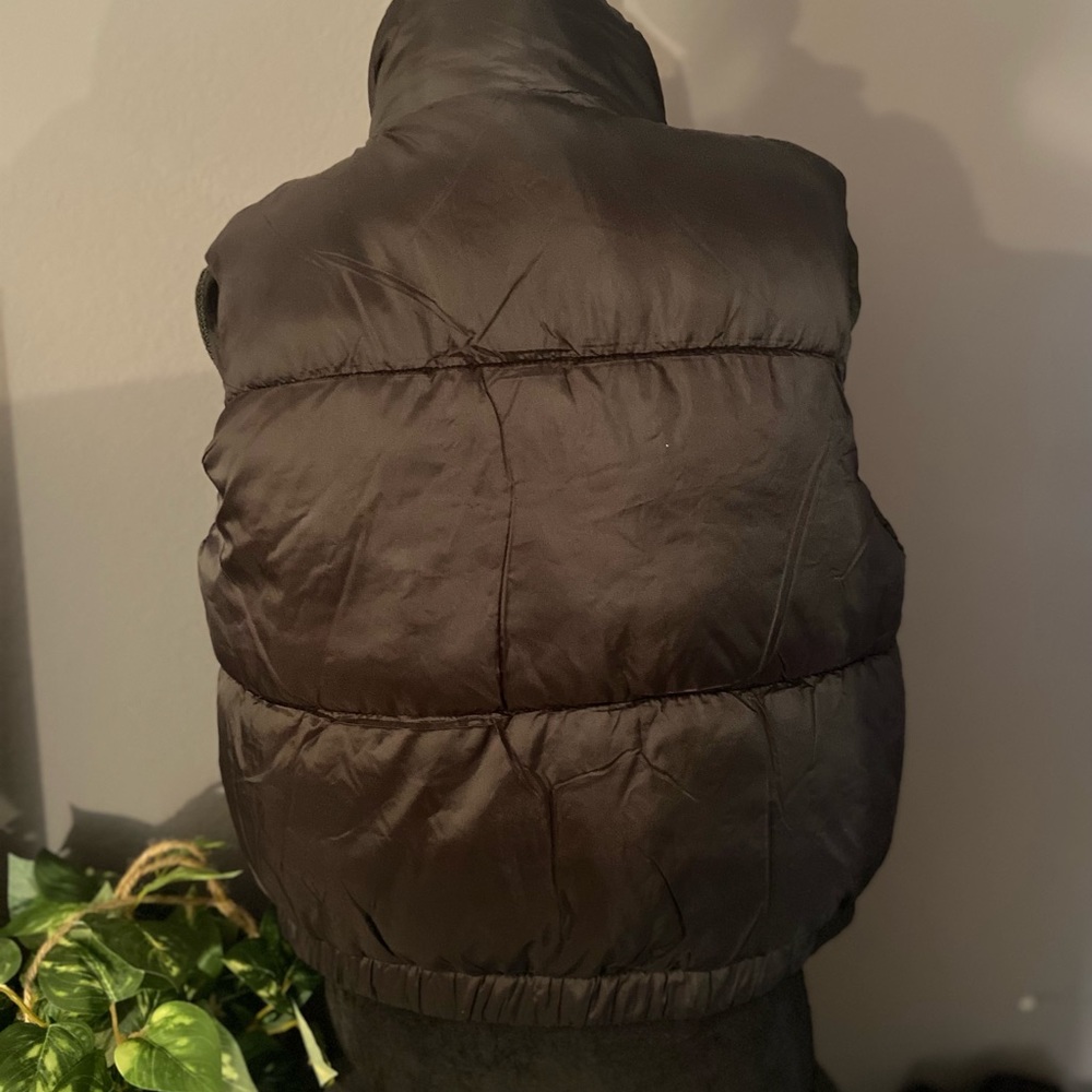 Cute Sleeveless Puffer Vest - Picture 5 of 8
